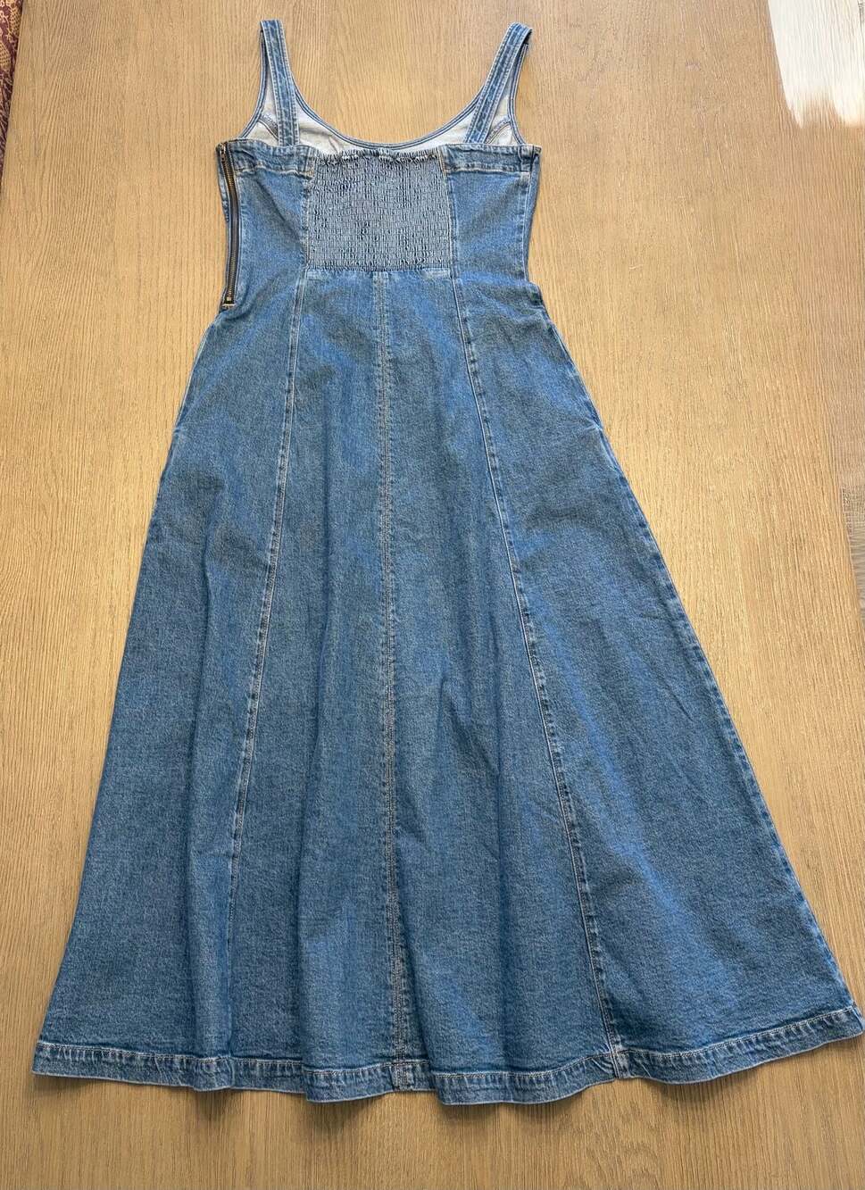 NWT Gap Denim Scoop Neck Maxi Dress Small Medium Wash Fit & Flare - Picture 12 of 12